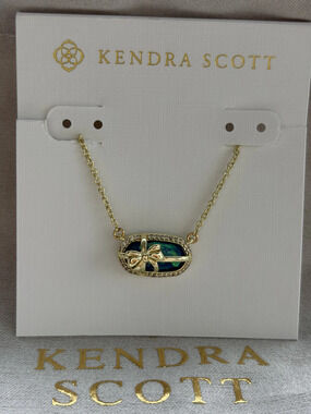 Kendra Scott Emerald Green Pendant Necklace